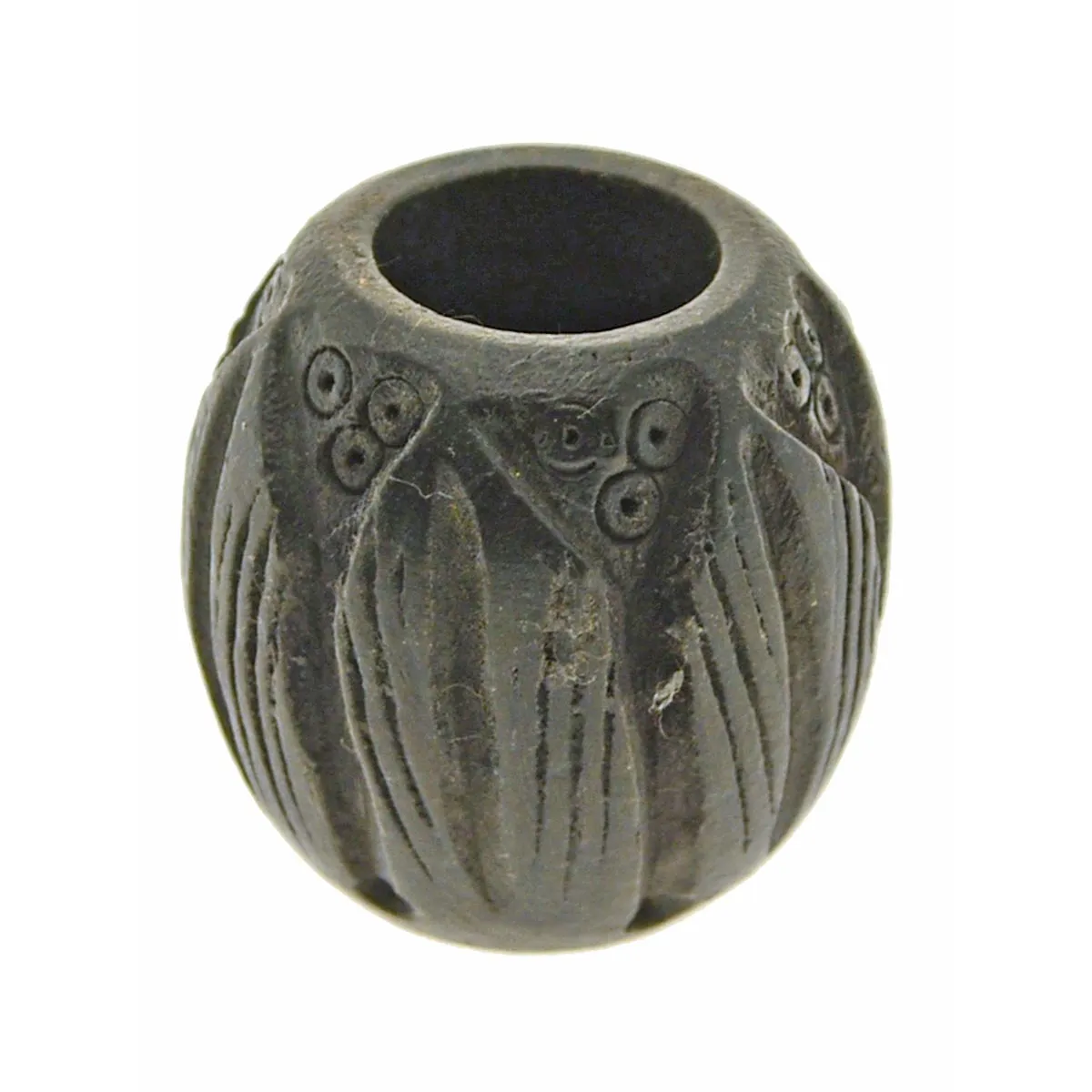 Round wooden bowl with carved decoration
