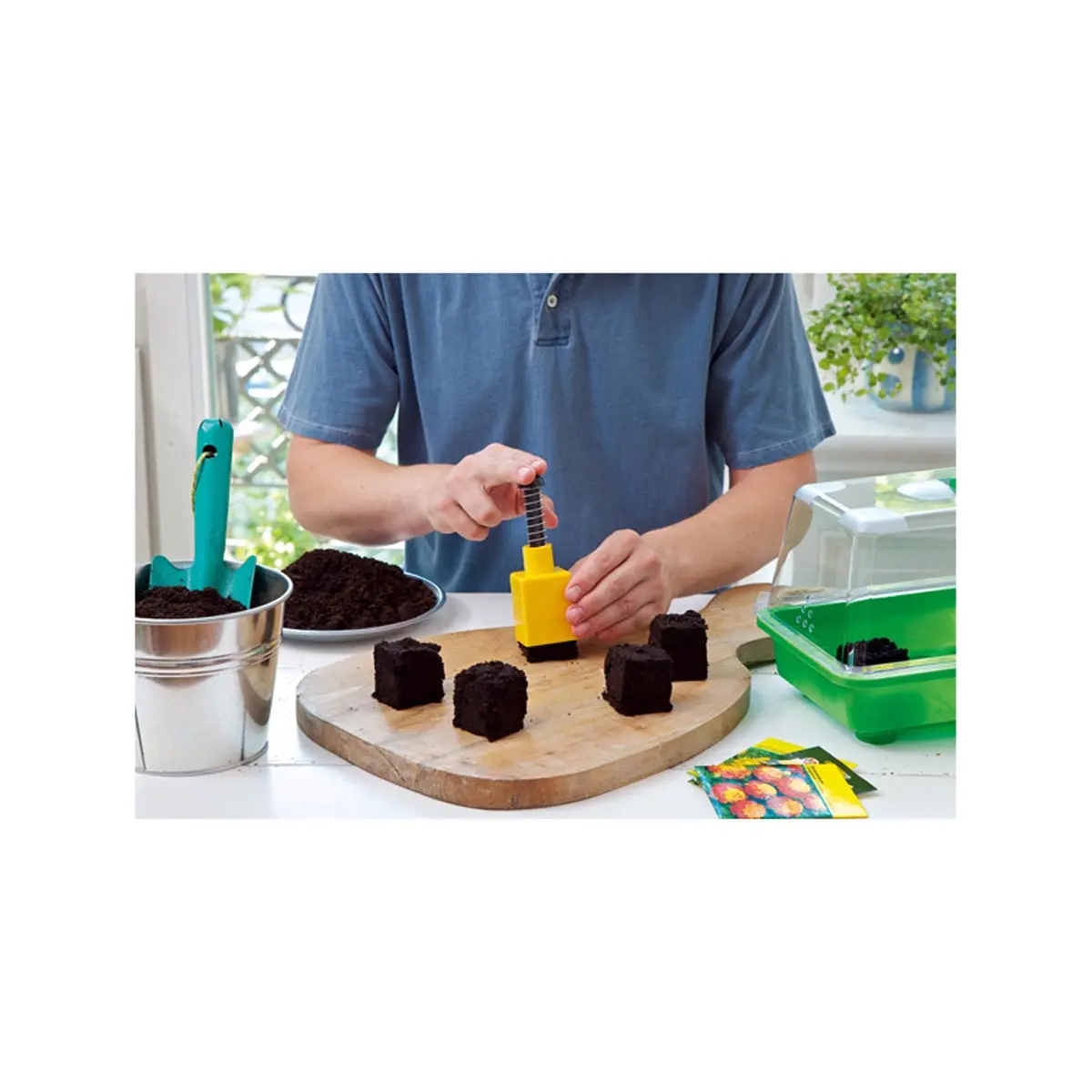 Compost Blocker, 4 x 4 x 5 cm